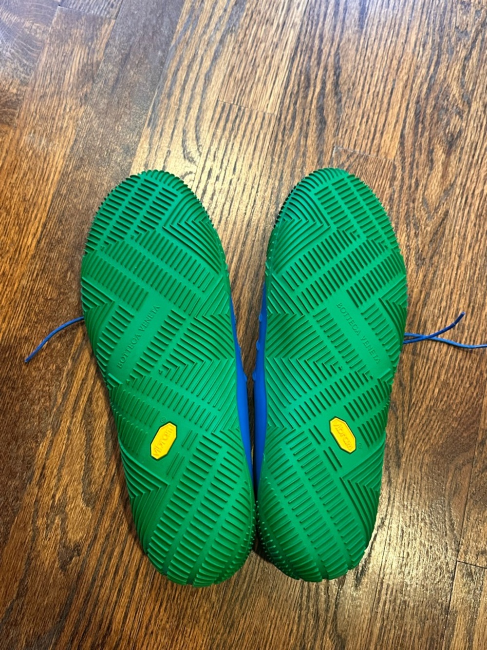 Bottega Veneta Rubber Green & Blue Lace-Up Water Shoes - Picture 7 of 9